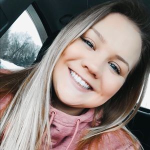 Meet your Posher, Alli